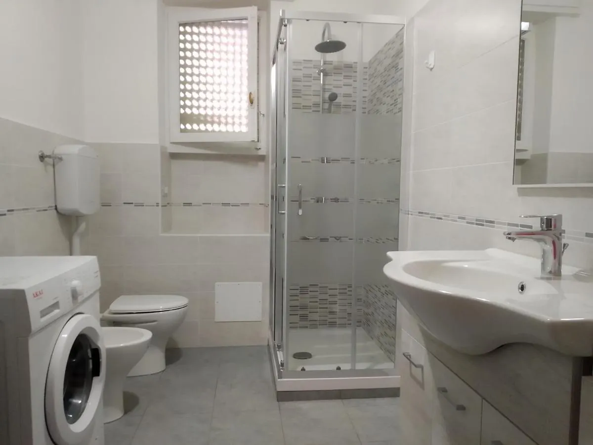 Casa Livio Apartment Savona 0*,